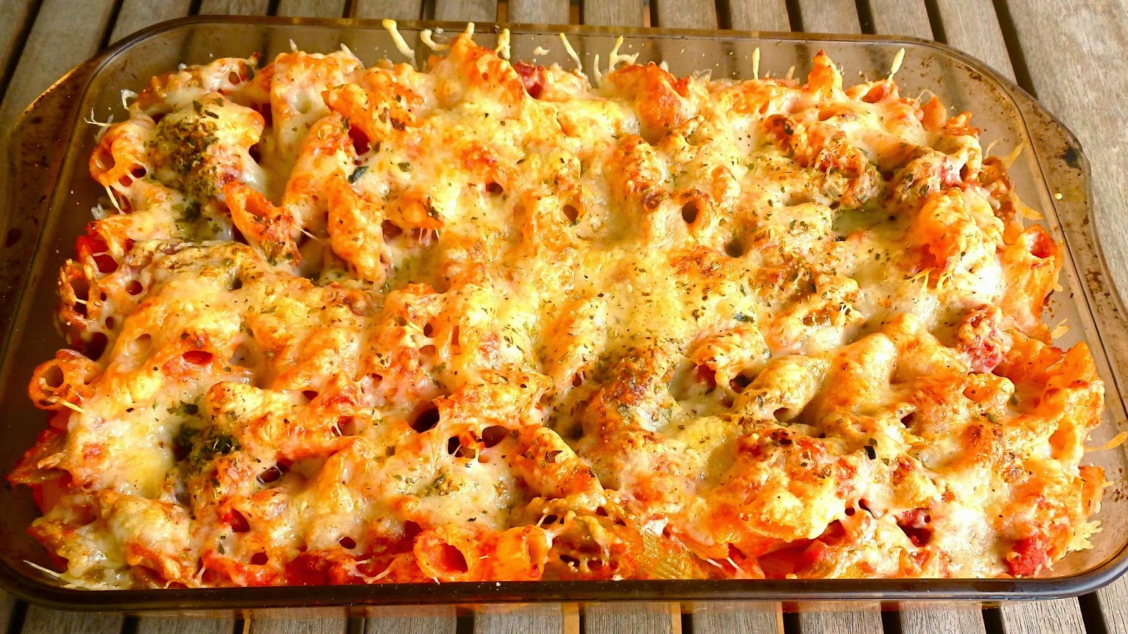 pasta gratinada con chorizo